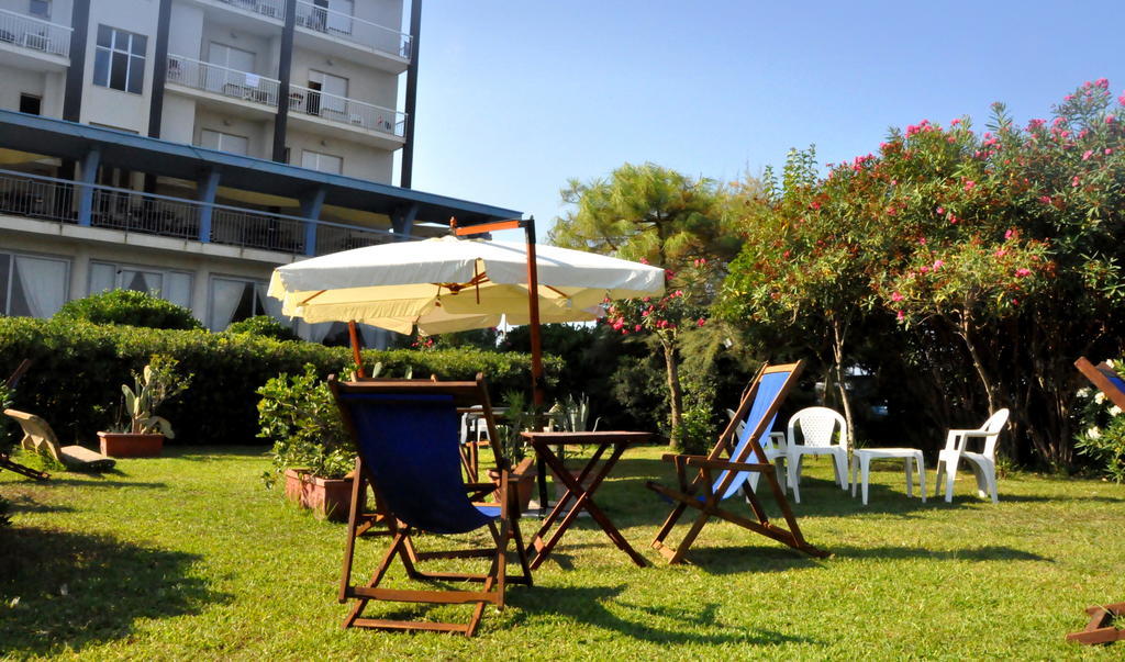 בטיפאליה Albergo Riviera Spineta מראה חיצוני תמונה