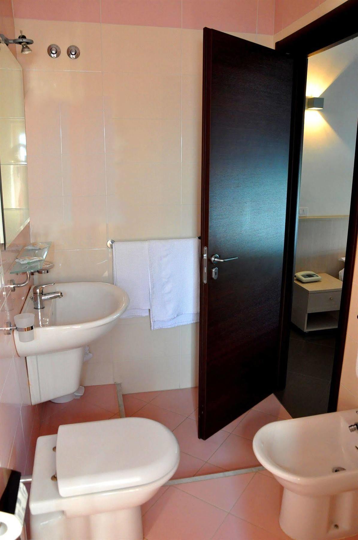 בטיפאליה Albergo Riviera Spineta מראה חיצוני תמונה