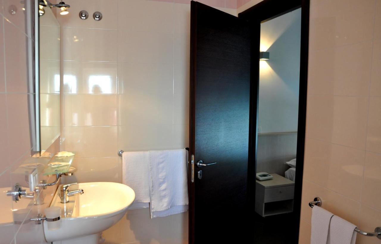 בטיפאליה Albergo Riviera Spineta מראה חיצוני תמונה