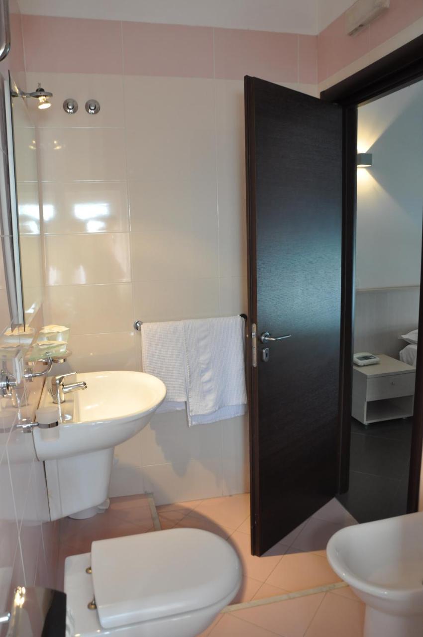 בטיפאליה Albergo Riviera Spineta מראה חיצוני תמונה